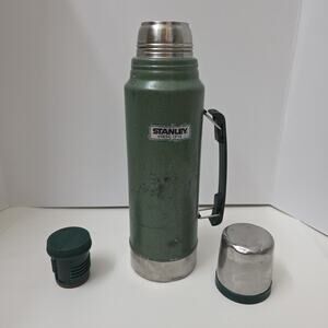 Stanley Classic 1 Quart Vacuum Bottle Thermos Green Vintage w/ Cup & Handle